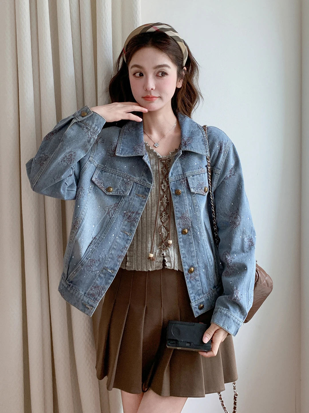 

Retro Fashion Flocked Rhinestone Denim Jacket Women's Spring Autumn New Classic Hong Kong Style Short Outerwear