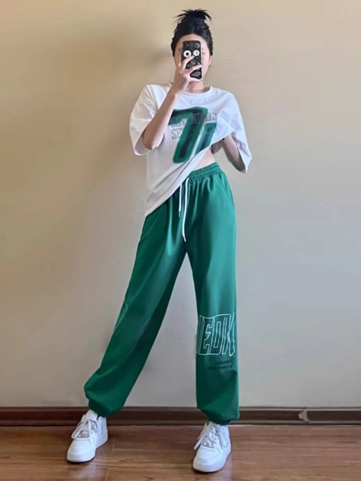 

Повседневный спортивный костюм ZhanChao для женщин: летний комплект больших размеров из двух предметов – свободные шорты и футболка с коротким рукавом, модный уличный стиль