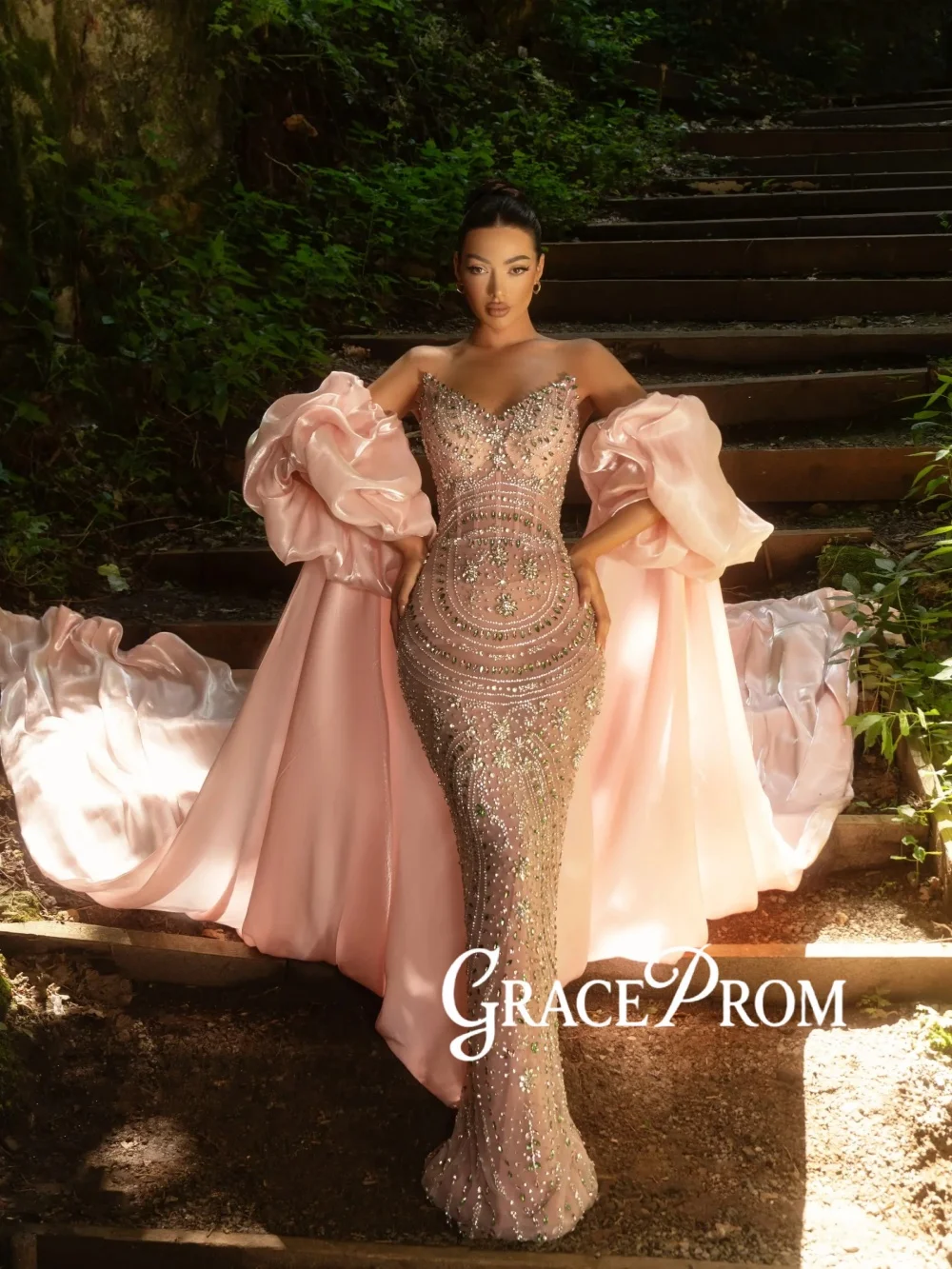 

Heavy Beaded Glamorous Evening Dress Exquisite Detachable Sleeve Wedding Party Gown Customized Vneck Long Red Carpet Gowns