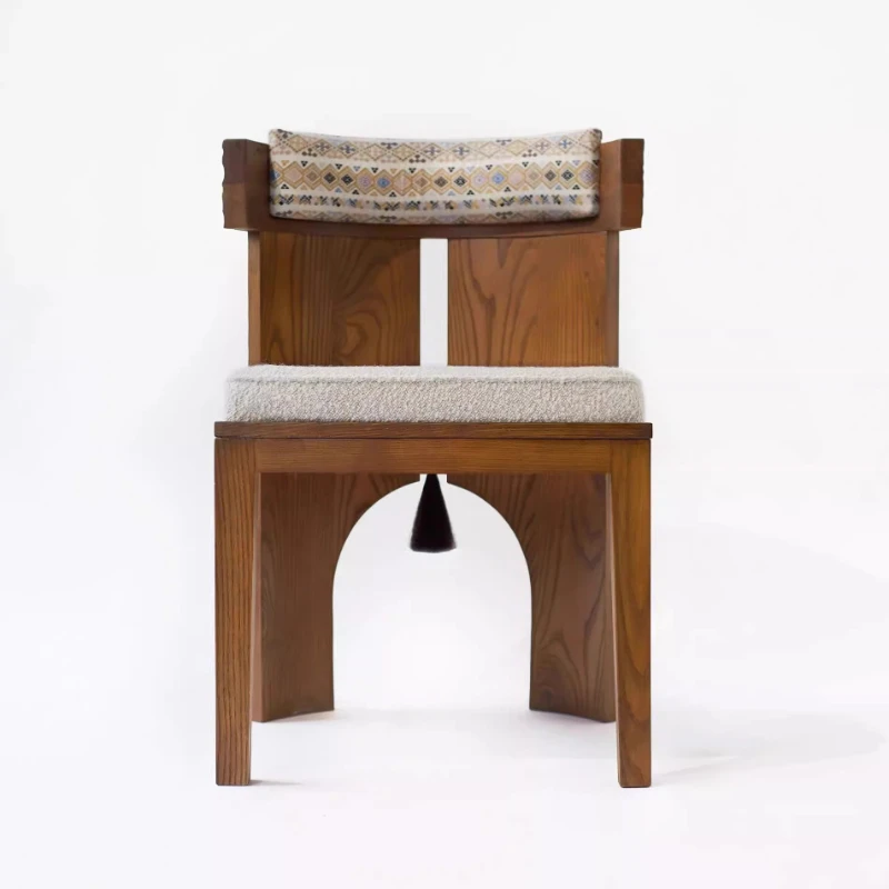 

Средневековый французский обеденный стул из массива дерева в стиле ваби-саби, креативный художественный ретро-дизайн, стул для спальни/туалетного столика