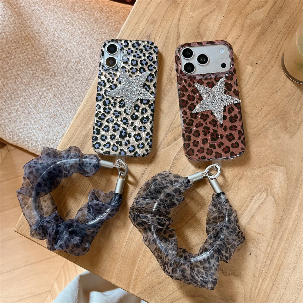 Coque de téléphone mignonne coréenne à imprimé léopard et étoiles pour iPhone 18 Pro 16 15 Pro Max avec breloque, coques kawaii, coques 17 Promax