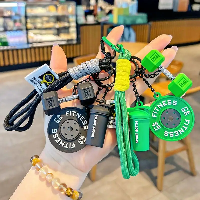 Criativo mini série de fitness barbell placas chaveiro com fivela em forma de d kettlebells simulação halteres copos de água chaveiro