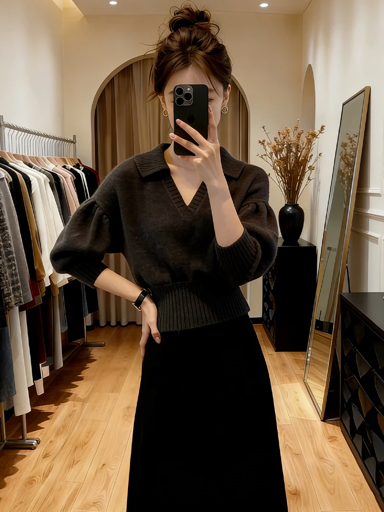 

Модный вязаный свитер с V-образным вырезом для женщин, осенне-зимний, утягивающий, омолаживающий, маленький размер, трендовая новинка 2026 года, верхняя одежда