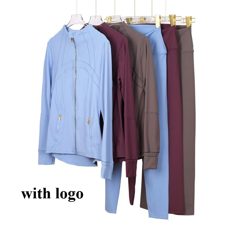 أطقم تمرين ضيقة للنساء، سترة رياضية ذهبية بسحاب وخصر عالٍ 7/8 لباس ضيق، ملابس يوجا قابلة للتنفس بأربعة اتجاهات