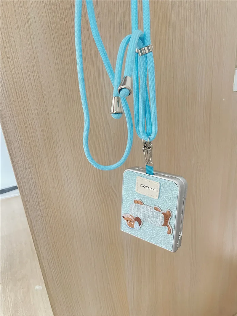Cute Embroidered Dog Short Chain Case For Samsung Galaxy Z Flip6 Case Z Flip5 Z Flip4 Z Flip7 Cover Motorola Razr60 Razr50 ultra