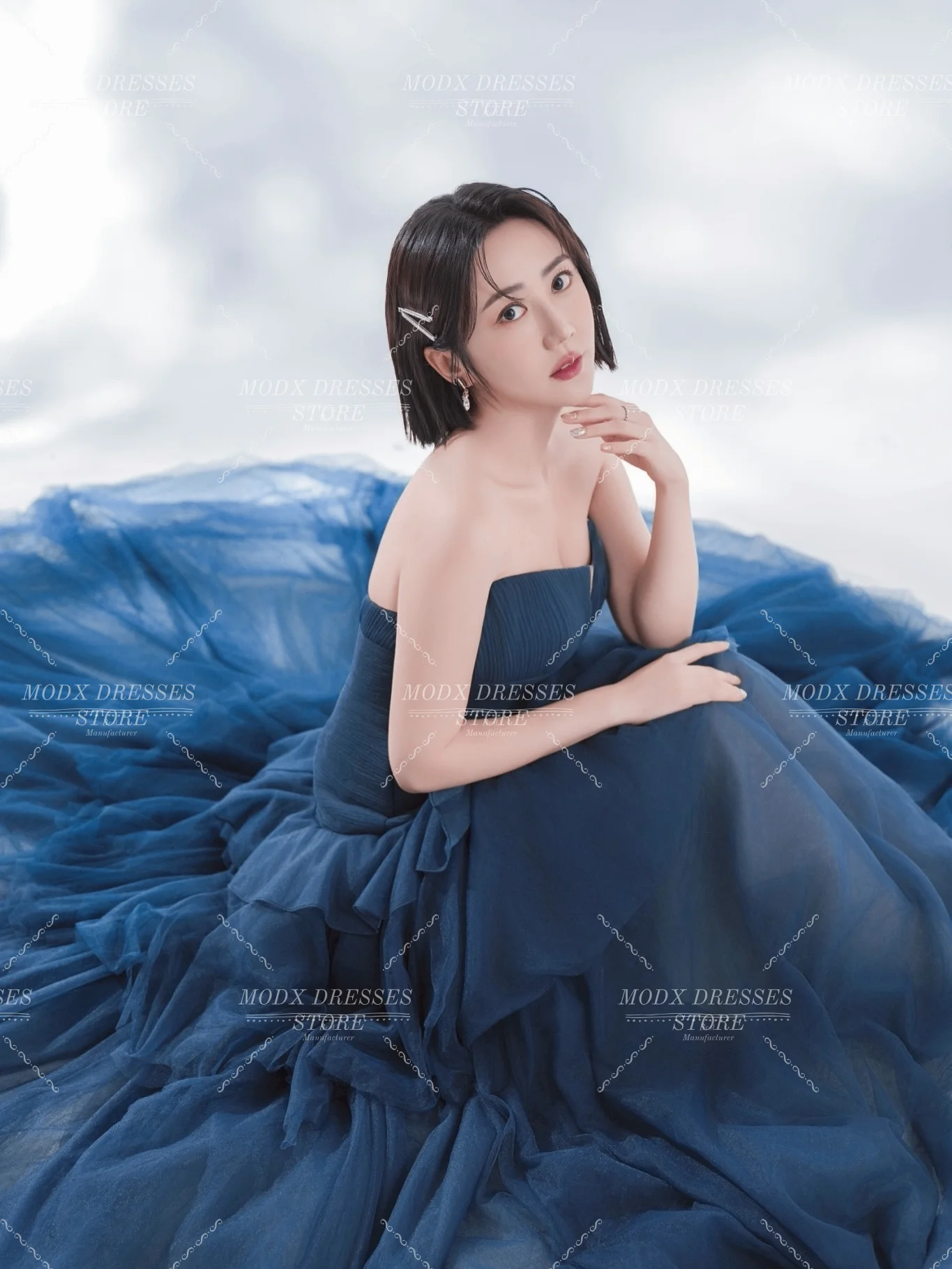 MODX Elegant Dark Blue Strapless Korean Wedding Dress Tiered Bridal Gown Floor Length Customized Vestidos Novias Boda Women