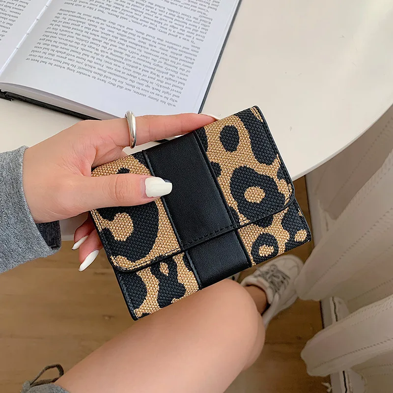 Fashion Long Short Wallet Youth Personality Leopard Pattern Small Clutch Bag European American Retro Flap Coin Purse Card Holder