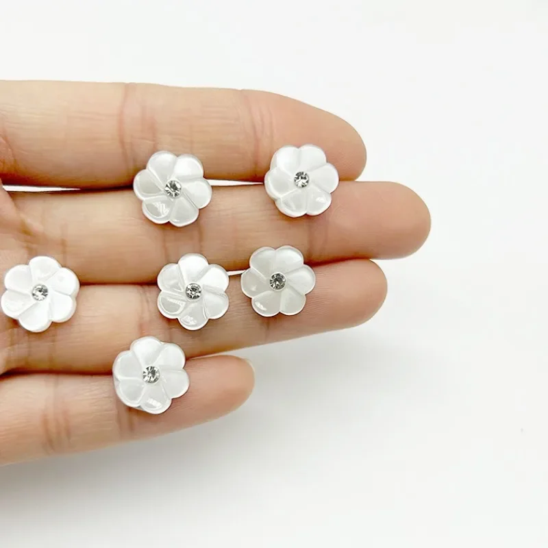 10pcs/bag Plum Blossom Single Hole Acrylic Button Six Leaf Flower for Dress Shirt Knitted Decorative Button Sewing Supplies