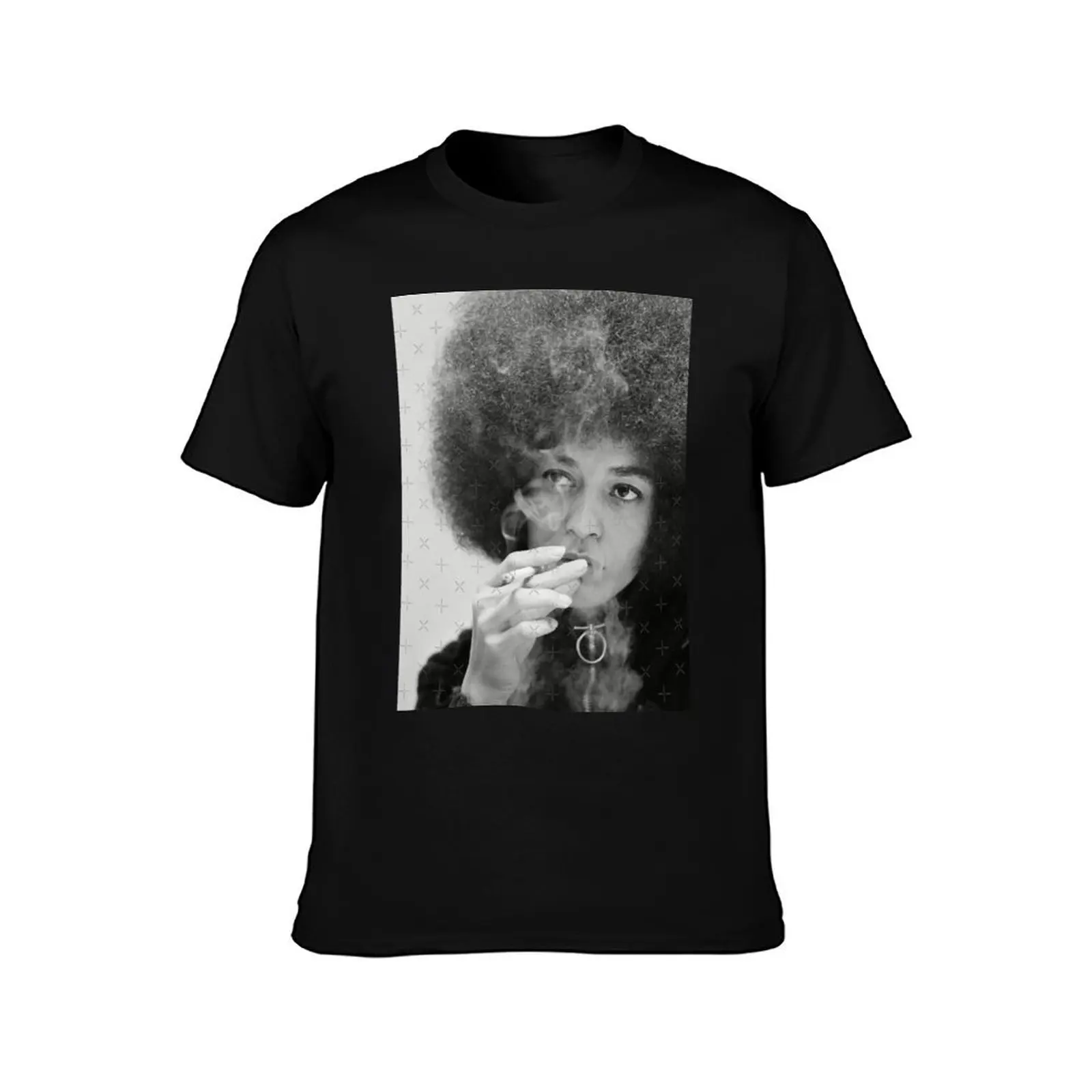 Angela Davis Smoking T-Shirt Comfortable Workout Short Sleeve Shirt T-Shirt