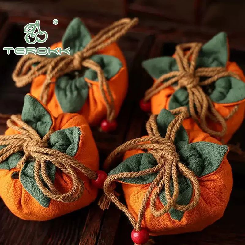 Wierookzak met persimmon-hanger, kan op de achteruitkijkspiegel of auto worden opgehangen, zegenportemonnee, lege tasmateriaalset voor geluk