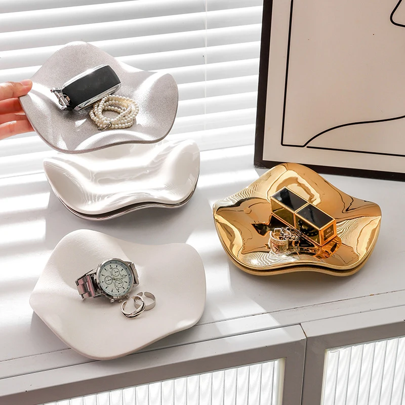 Wave Shaped Decorative Plate Ceramic Electroplating Irregular Jewelry Necklace Plate Light Luxury Corner Shaped Storage Tray
