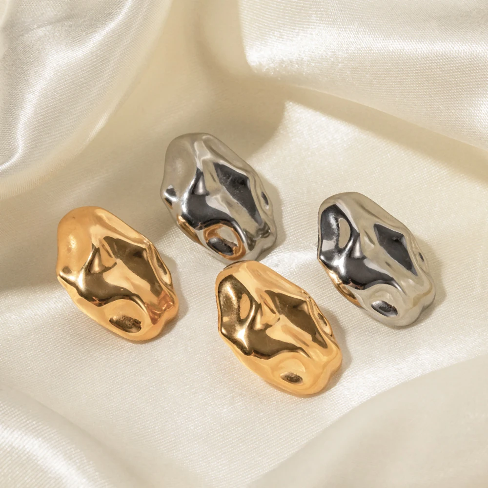 Vintage Gold Plated Chunky Irregular Hammered Clip on Earrings for Women Minimalist Geometric Non Pierced Earrings Party Gift