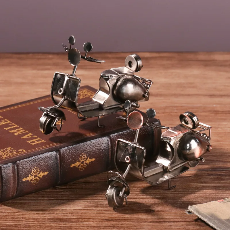 Handmade Iron Motorcycle Model Ornaments Retro Motor Figurine Iron Decoration Motorbike Prop Vintage Home Decor Shooting Props