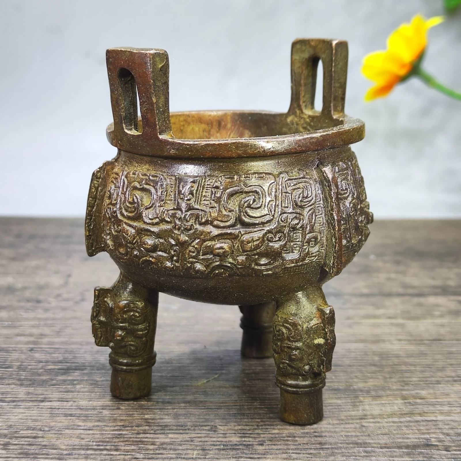 old collectible small bronze sculpture ancient beast pattern vessel Ding 8cm
