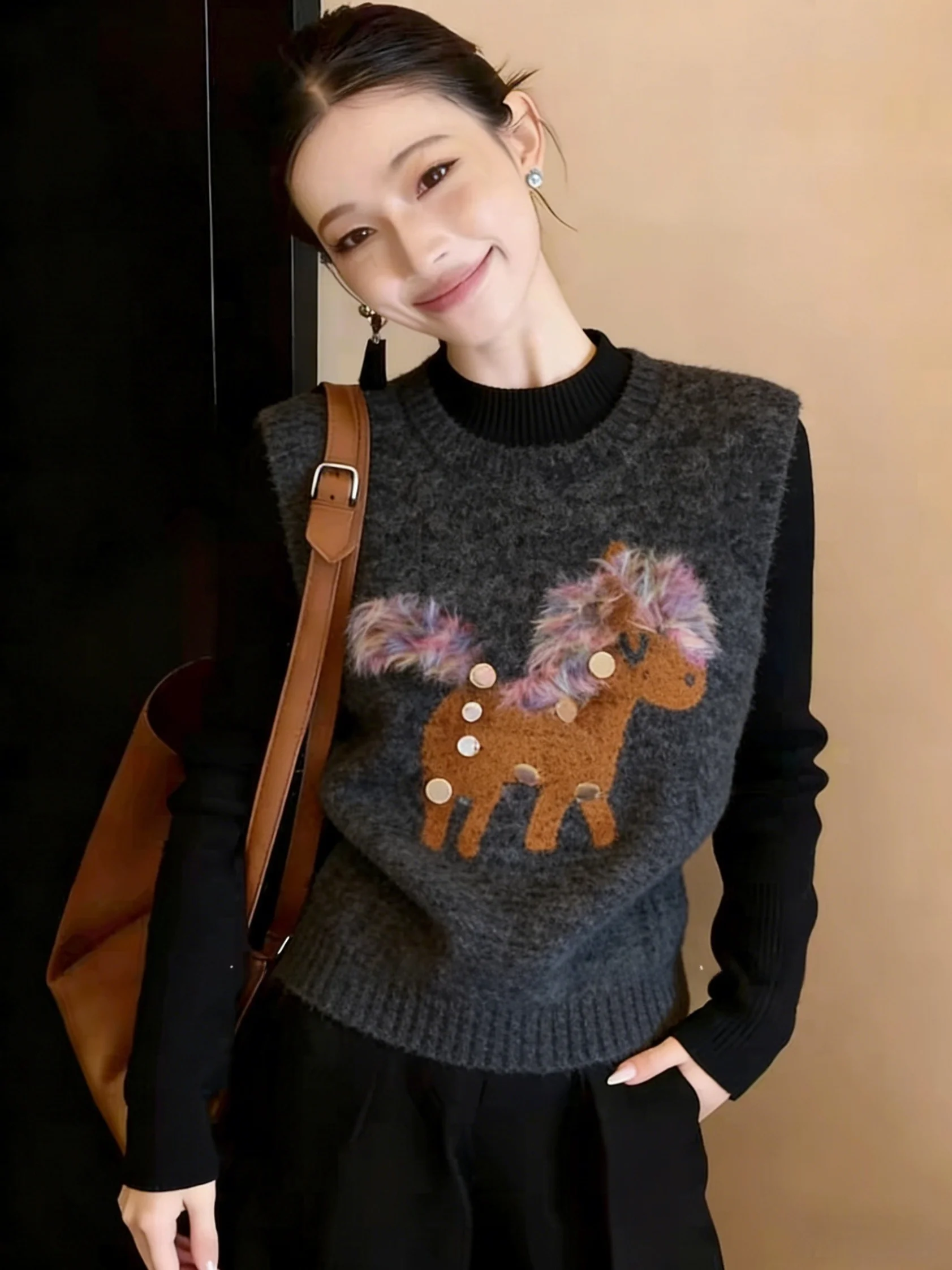 

Очаровательный вязаный жилет с пайетками в мультяшном стиле, женская верхняя одежда, модный свободный топ, уникальный омолаживающий фасон