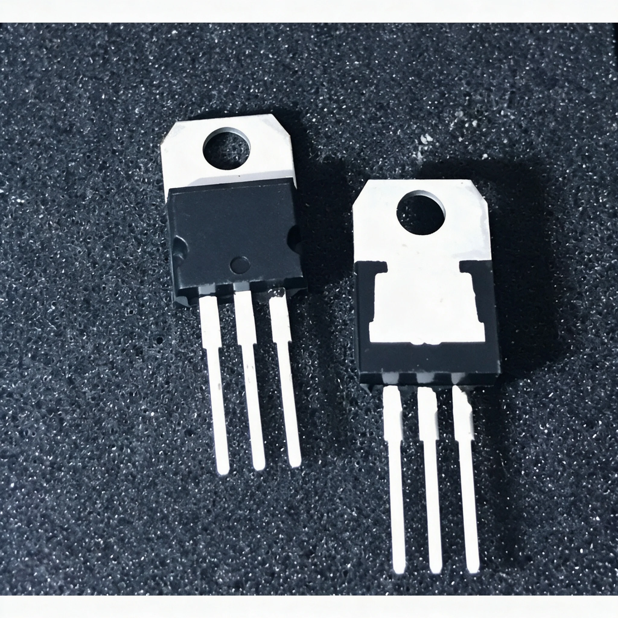 L7812 LM7812 L7812CV LM7812CT 12V
