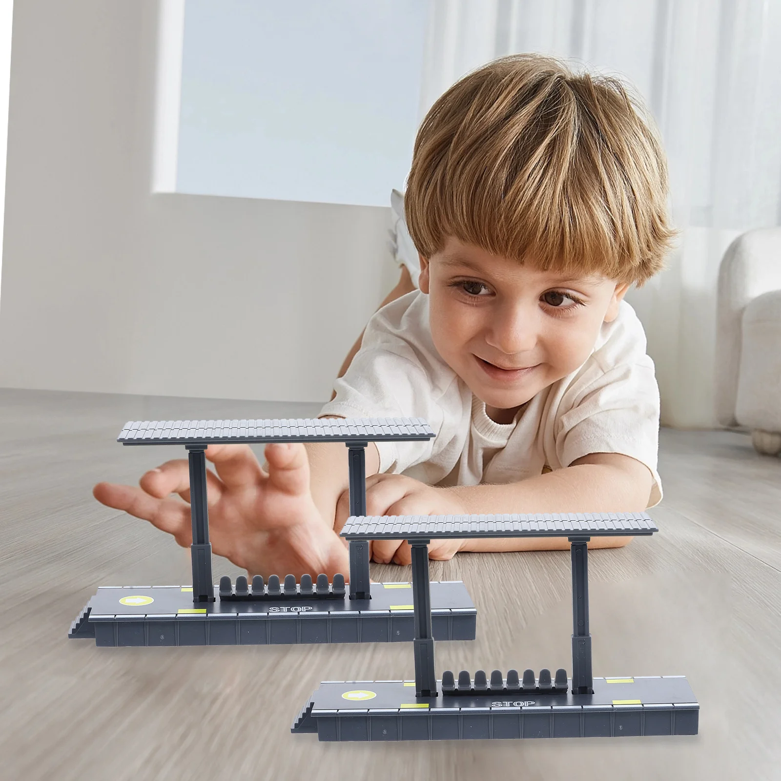 2 قطعة من البلاستيك للأطفال لتقوم بها بنفسك قطار التظاهر اللعب مشهد السكك الحديدية محاكاة قطار محطة اللعب منصة منصة #3