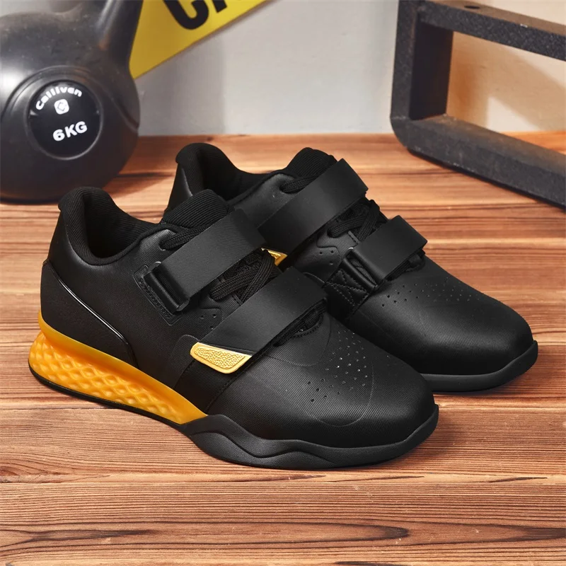 

2025 New Men Weight Training Shoes Comfortable Indoor Sports Shoes Mens Top Quality Squat Shoes Man Designer Gym Shoe