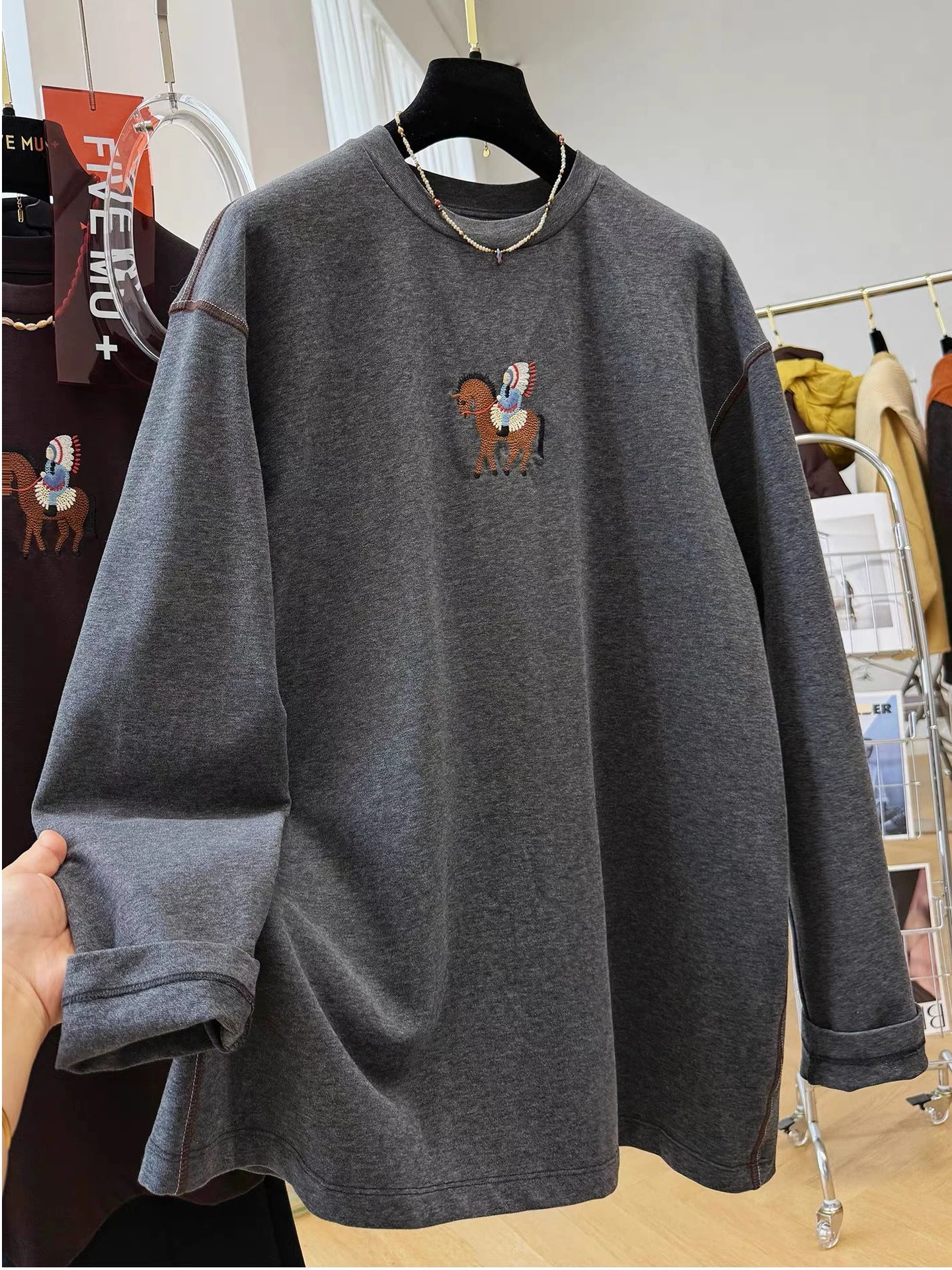 

Женская терморубашка из флиса с вышивкой, с длинным рукавом, свободного кроя, для осени и зимы, модная, больших размеров, с круглым вырезом, топ для девушек