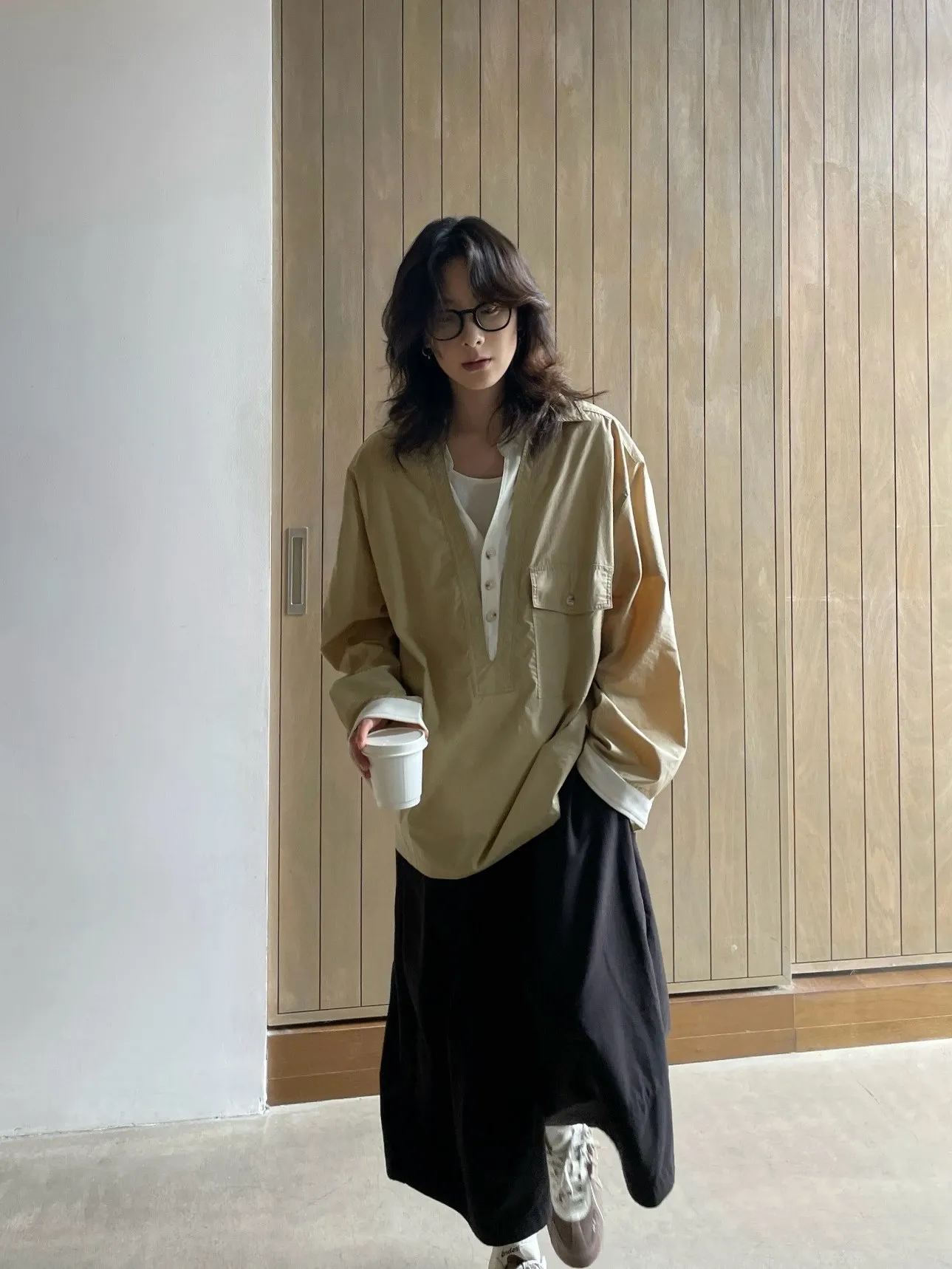 

Повседневный длинный све V-Ne irt Color Blo Design с несколькими пуговицами, осенний топ для мужчин и женщин Sle Ci Walk, дышащий открытый кардиган