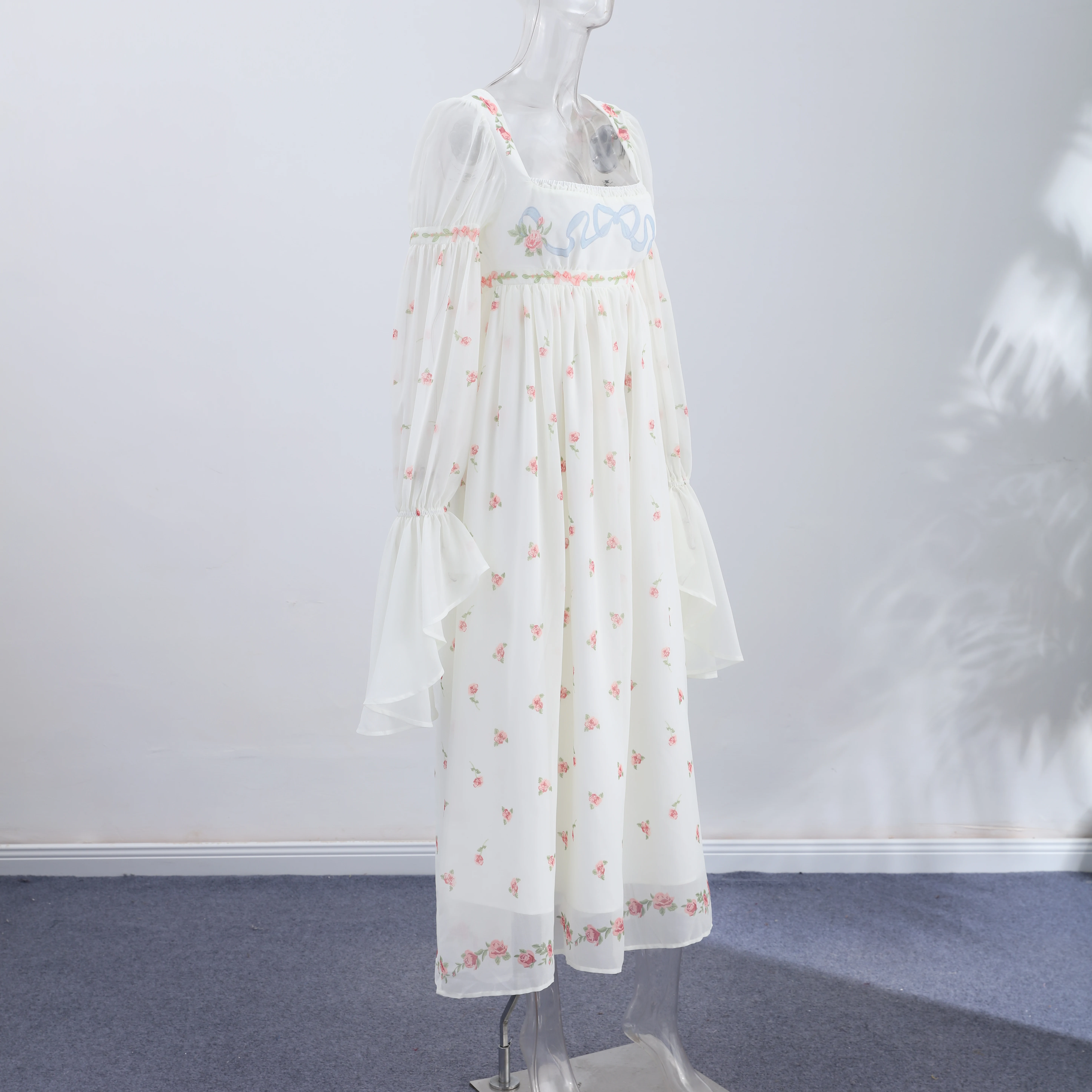 Cottagecore Blumen-Maxikleid für Damen mit Quadratischem Ausschnitt, Langen Puffärmeln, Empire-Taille, Chiffon, Fließendes Vintage Boho Hochzeitsgast-Kleid – Detail 1