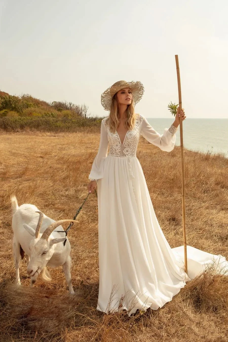 Belle robe de mariée à manches longues A-Line Boho, robe de mariée sexy, décalcomanie à col en V, plage, photographie de plein air, robe de soirée nuptiale romantique, personnalisée