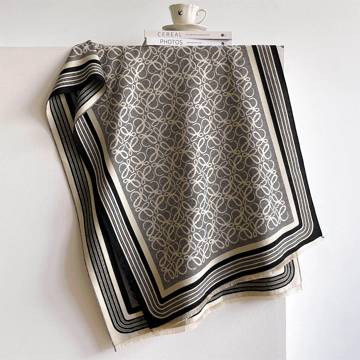 Winter Warm Cashmere Feel Scar - Monogrammed Handkerchief ulasan dan harga