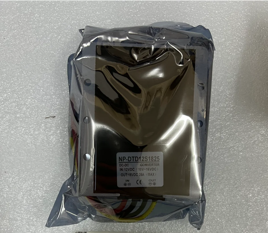 10-30V to 28V 25A Step down Step up DC/DC Converter 12V 24V Volt to 28 Volt 700W Voltage Stabilizer Boost Buck Module for Cars