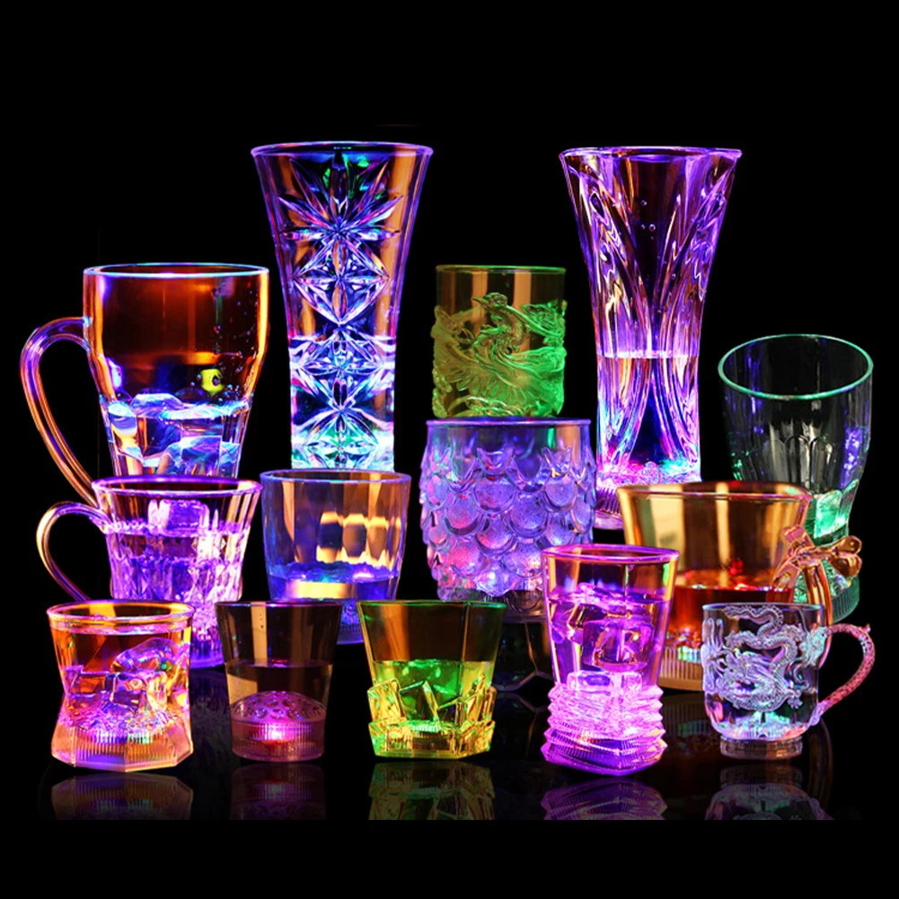 Taza parpadeante para vino, cerveza, Whisky, agua, bebida, vaso brillante automático LED, suministros decorativos para fiestas, nuevo