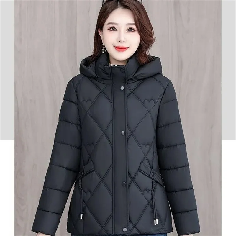 Veste courte d'hiver pour femmes, vêtements chauds, bouffants courts, légers, à capuche, rembourrés en coton, pour étudiantes, nouvelle collection 2025
