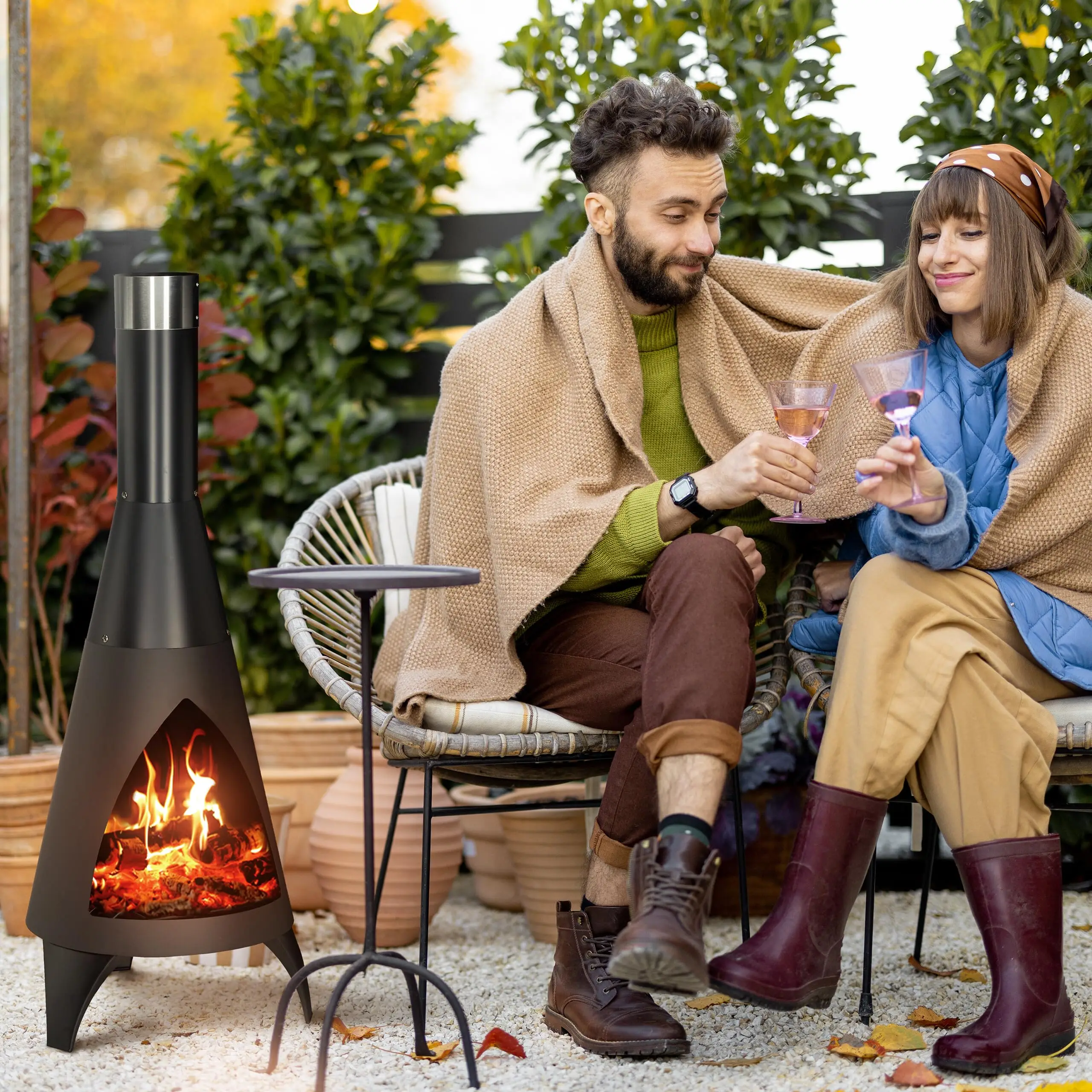 Рисунок 2 - Открытый камин, дрова