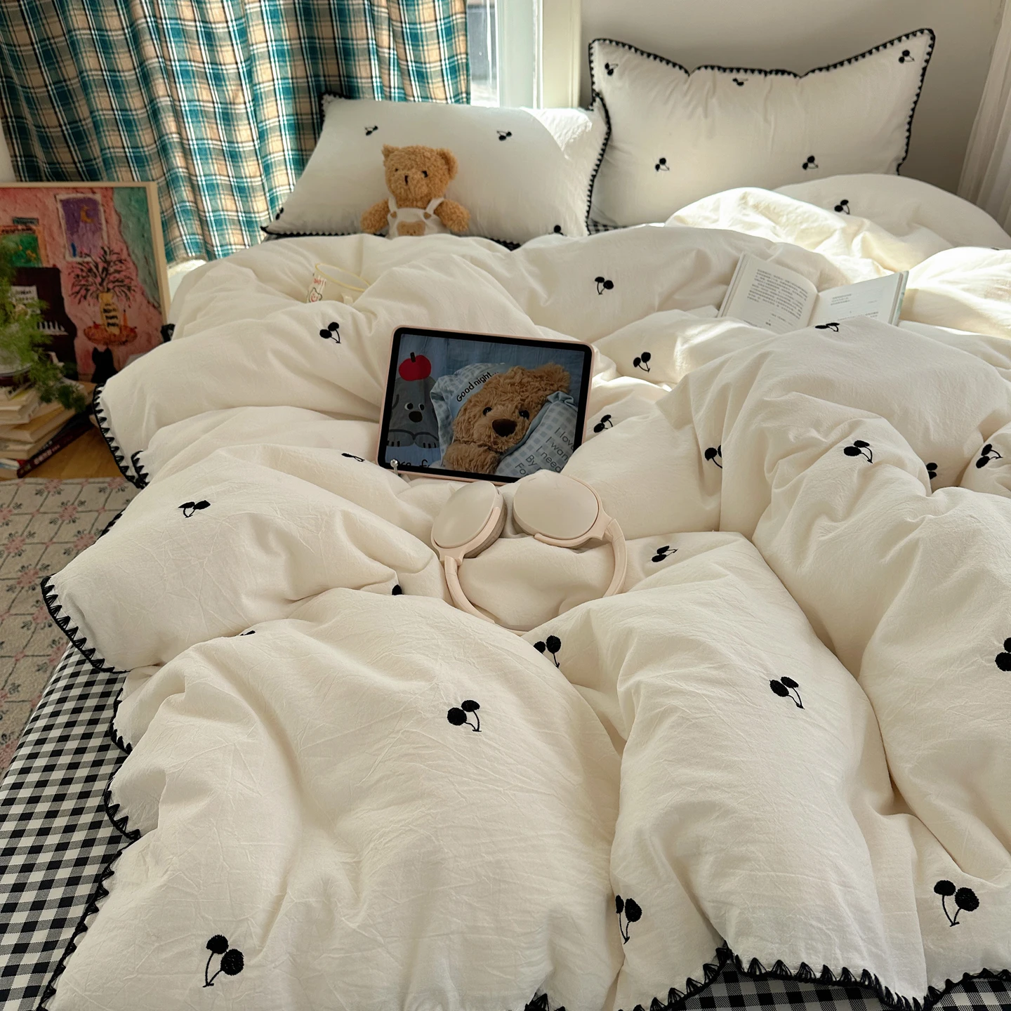 3/4PCS Ins White Bedding Set Black Grid Cherry Embroidery Shell Seam Edge Double-layer Yarn Super Soft Comfortable Bedroom Decor