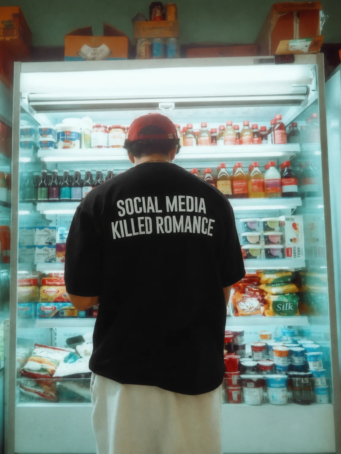 Men Vintage T Shirt SOCIAL MEDIA KILLED ROMANCE Print Back Graphic Tees Casual Streetwear Hip Hop Cotton Men's and Women's Tops