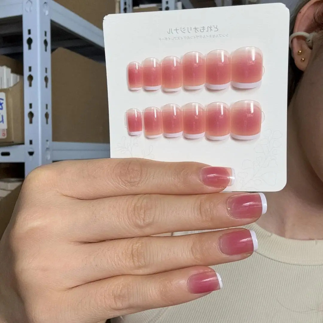 24pcs/box White-Edged French False Nails Art Pink Wearable Nail Acrylic Short Round Head Press on Nail Full Cover Fake Nails Set