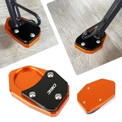 Motorcycle CNC Kickstand Foot Side Stand Extension Pad Support Plate Enlarge Stand For DUKE390 For DUKE 390 250 2024 2025