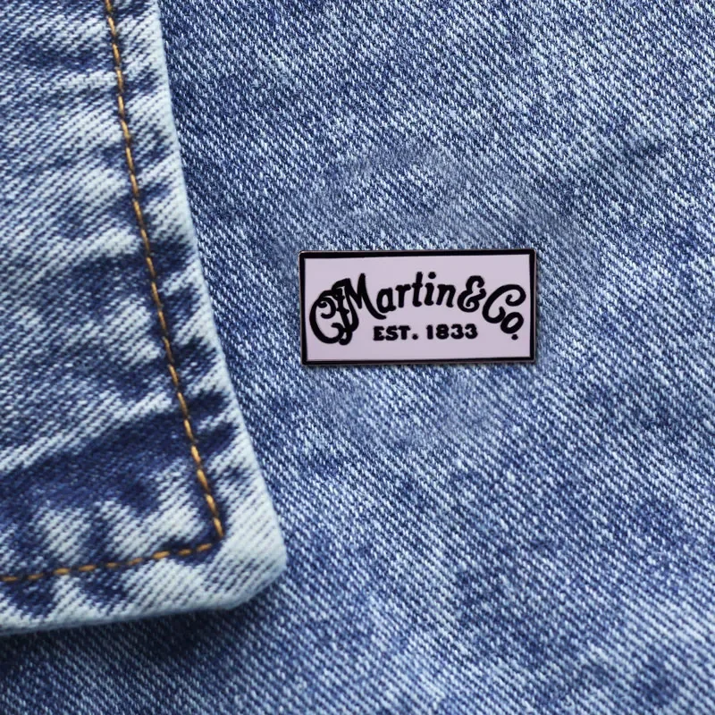 مارتن شارة شعار الغيتار ، بروش المجوهرات