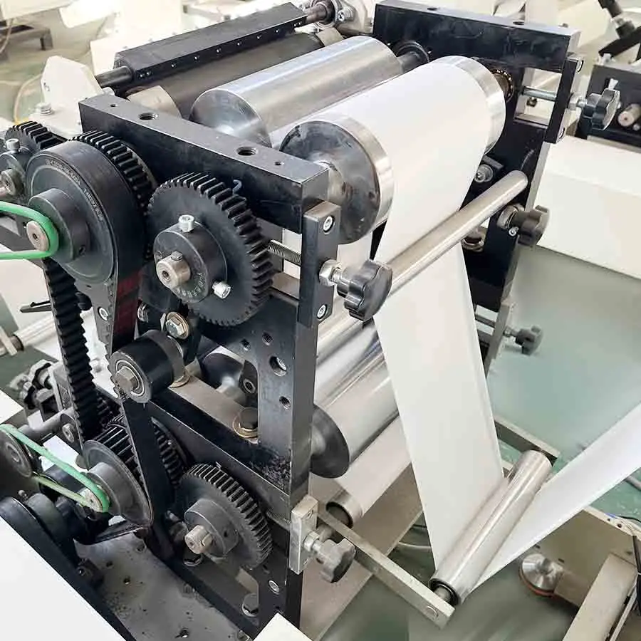 Factory Direct Selling Two Colours Table Napkin Tissue Machine Serviette Napkin Machine Equipment For The Production Of Napkins