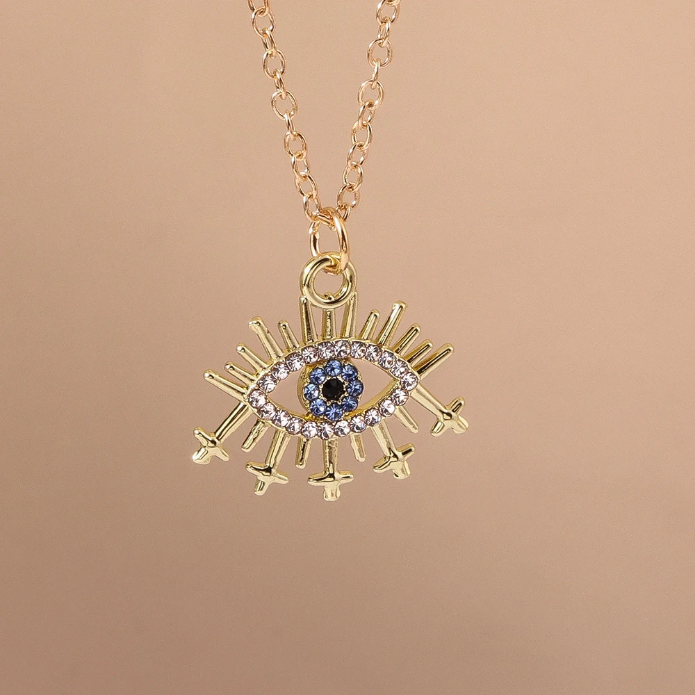 

Aihua Gothic Crystal Turkish Lucky Blue Eye Necklaces Vintage Punk Devil Eyes Pendant Necklace Eyeball Evil Eye Necklace Gifts
