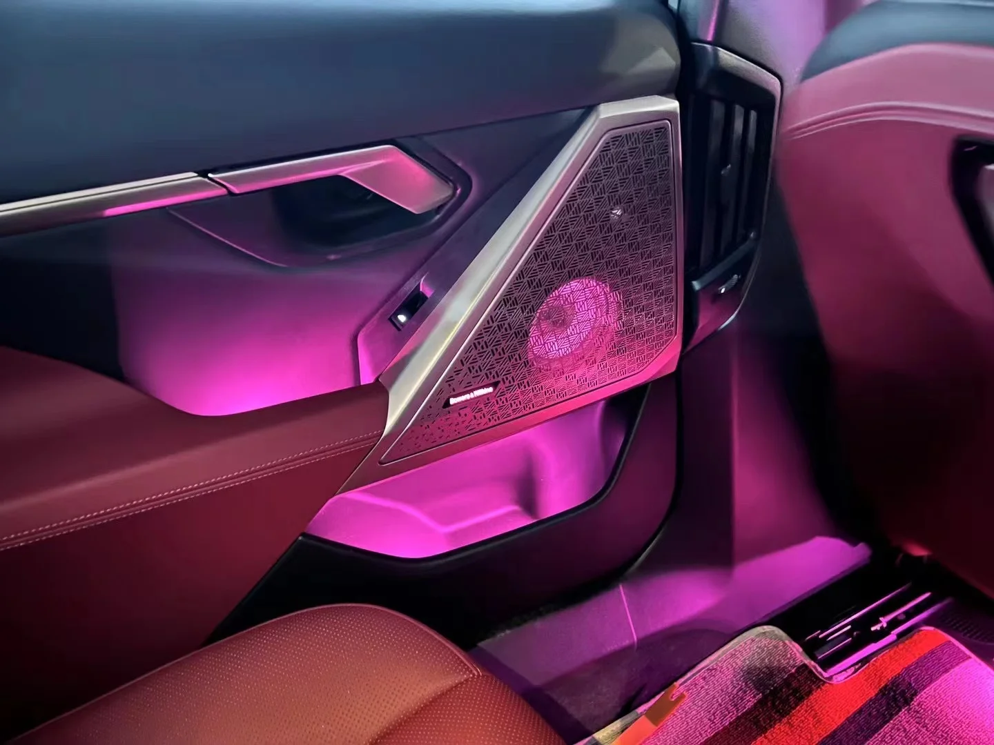 Tweeter Luminoso Illuminazione Notturna Trim Subwoofer Audio Altoparlante Corno Copertura LED per G05 G06 G07 X5 X6 X7