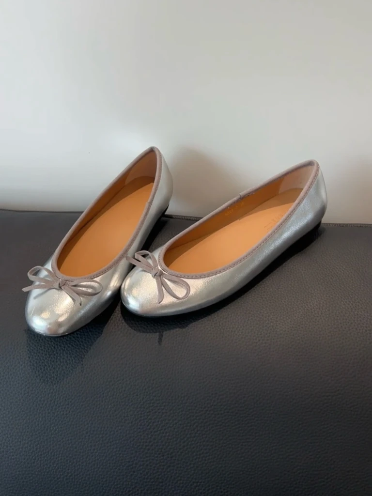 comfortable-flat-bottom-ballet-flats-round-toe-patent-leather-women's-shoes-knot-commuter-grandma-shoes-fashionable