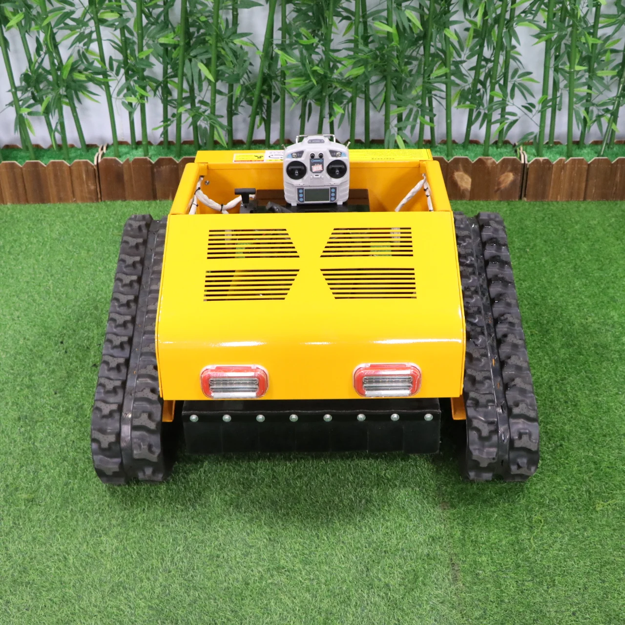 Wireless Off Road Lawn Mower 550mm 9hp Loncin Engine Brush Cutter Type 0-260mm Height for Farm Agriculture Orchard