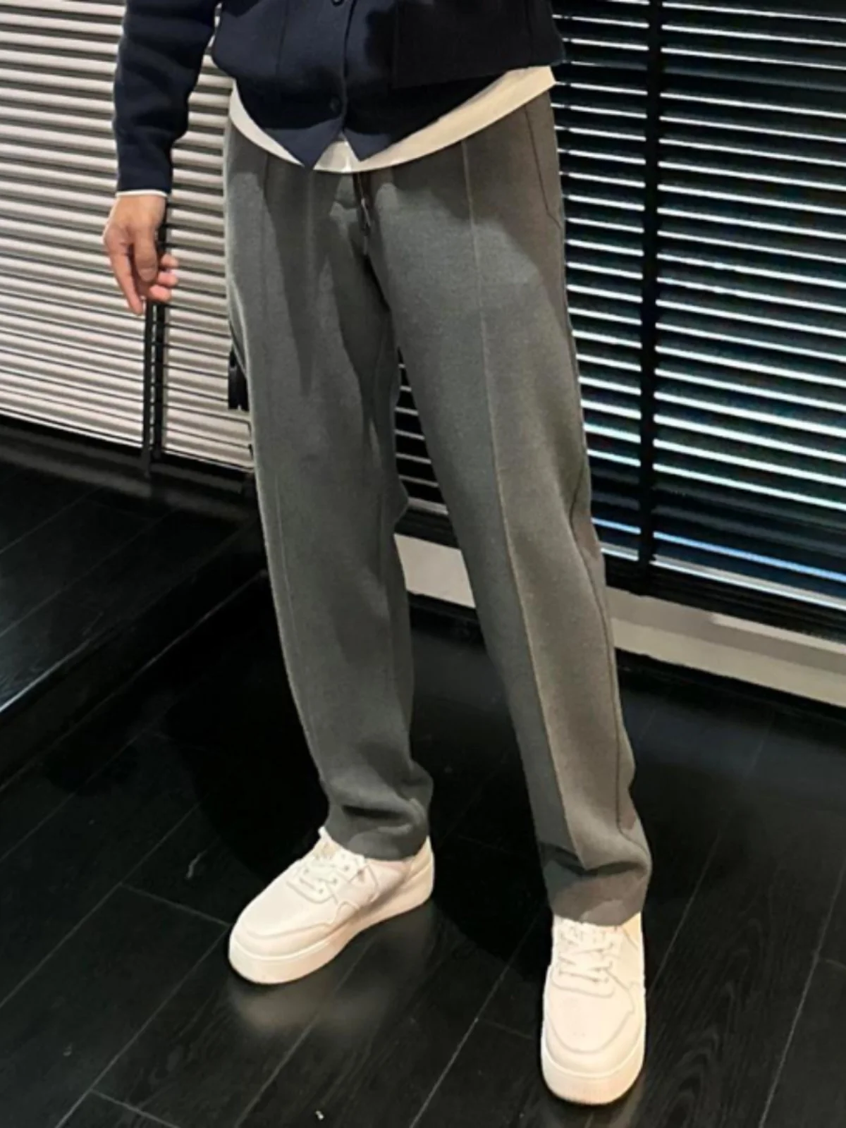 

Мужские повседневные спортивные брюки на осень-зиму: легкие, драпированные, прямого кроя, класса люкс, модные, свободные, в городском стиле