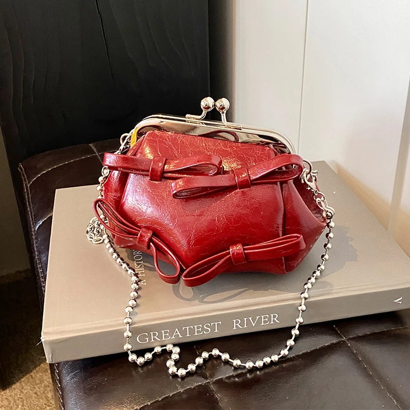 Bolsos de lujo para mujer, bolso de hombro con cadenas elegantes de diseñador, monedero con Clip de concha, Mini bolso cruzado pequeño, Sac A Main Red