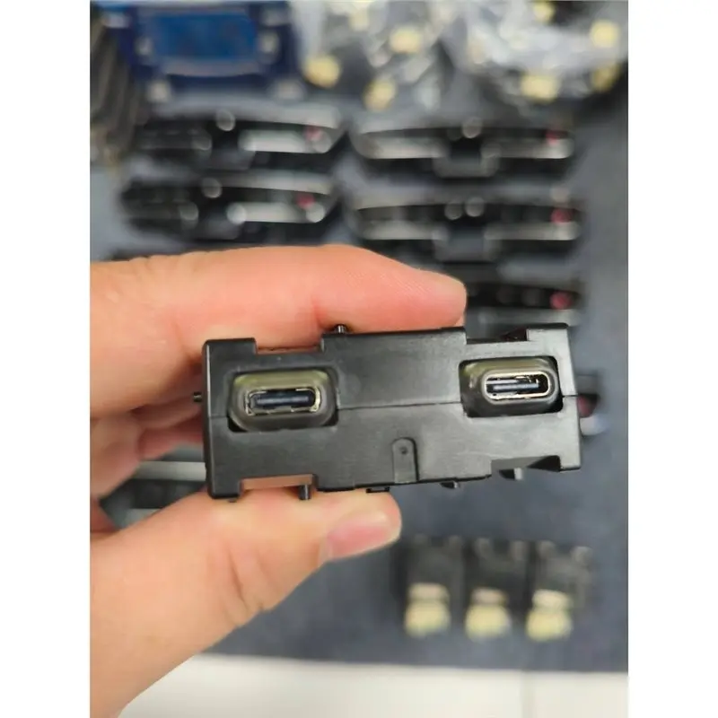 For Mercedes Benz S-Class Maybach S-Class USB Connector 2238201205 Dual Connector Multimedia Connection Device