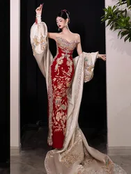 New Chinese chest wipe Xiuhe small fish tail heavy industry toasting Longfeng coat dress