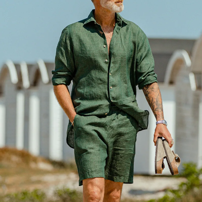 

New men's summer featuring a trendy, comfortable and casual style, including a green long-sleeved shirt with a lapel and shorts.