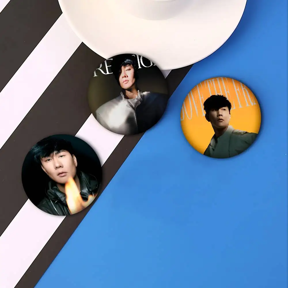 J-JJ لين أنيمي شارات الإبداعية صفيح لينة زر دبابيس الحيوان أيقونة بروش التلبيب على ظهره شارة الملحقات دبوس