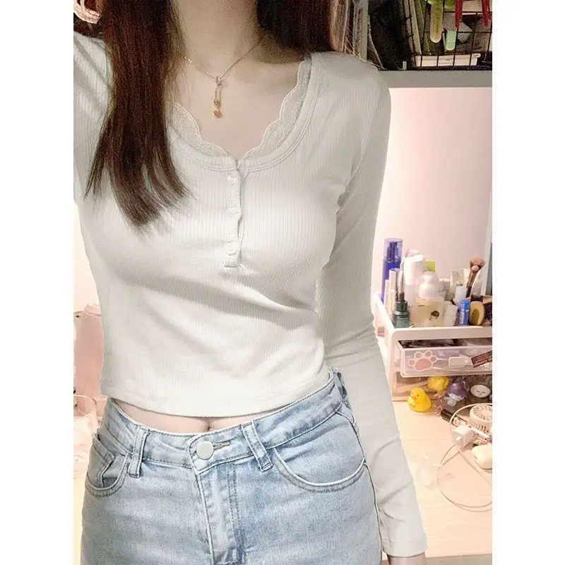 Ladies, lace lace long-sleeved shirt women's spring and autumn new bottoming shirt with pure slim-fitting short top