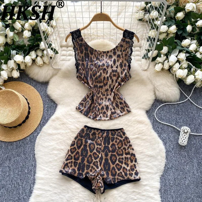 

HKSH Summer New Women Chic Two-Piece Set Printed Studded Sequins Patchwork Lace Sexy Vest Tide Tank Top Streetwear Shorts HK8184