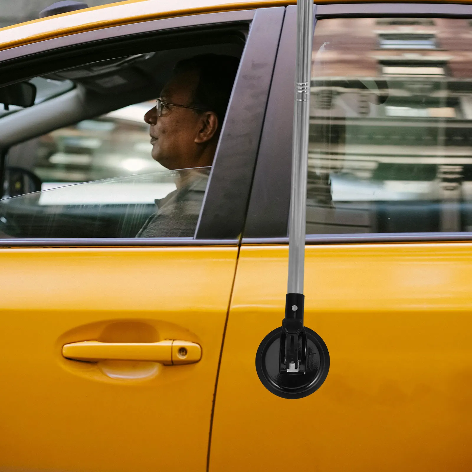 

Universal Suction Cup Flagpole Holder for Vehicle Suv Rv Truck Flag Mount Base Outdoor Off Road Racing Flag Bracket No Tools